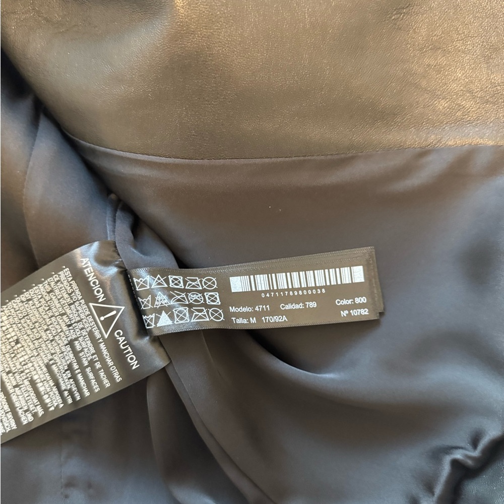Massimo Dutti Black Leather Jacket with Belt - Picture 6 of 7